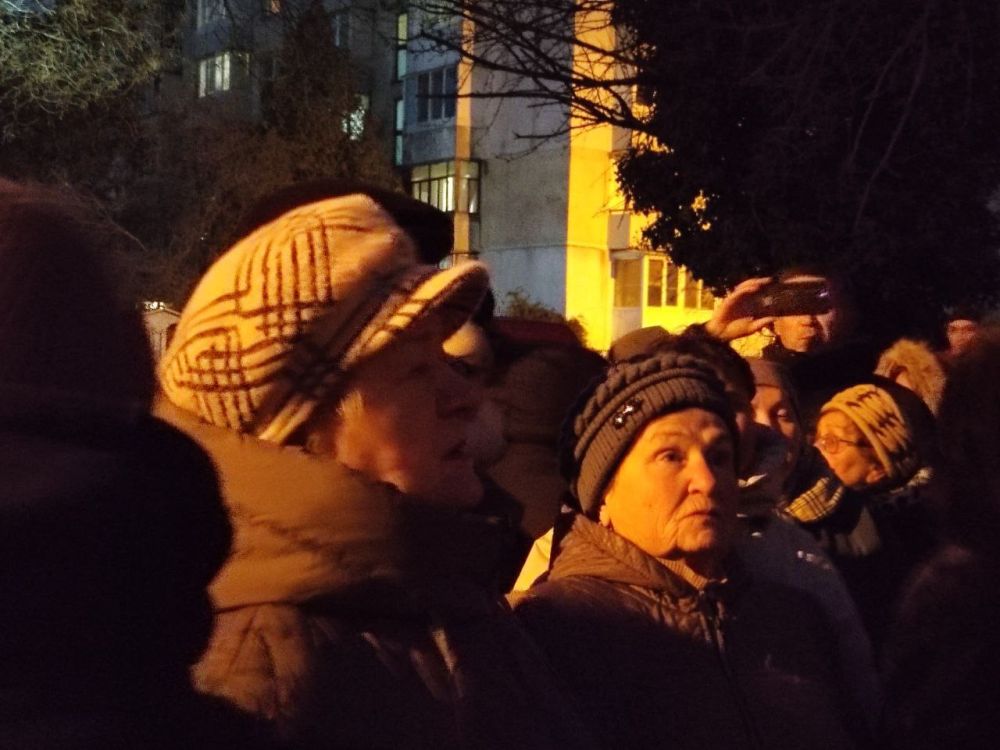 Игорь Ткаченко: Провел встречу с жителями многоквартирных домов в районе улицы Крымской по вопросу ремонта межквартального проезда с открытием выезда на ул. Крымскую Игорь Ткаченко: Провел встречу с жителями многоквартирных домов в районе улицы Крымской по вопросу ремонта межквартального проезда с открытием выезда на ул. Крымскую