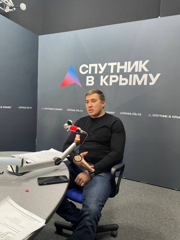 В интервью на радио «Спутник в Крыму» первый заместитель министра строительства и архитектуры Республики Крым Александр Резников и директор АНО «ЖКХ-контроль» Анатолий Петров обсудили строительство и реконструкцию очистных... В интервью на радио «Спутник в Крыму» первый заместитель министра строительства и архитектуры Республики Крым Александр Резников и директор АНО «ЖКХ-контроль» Анатолий Петров обсудили строительство и реконструкцию очистных...
