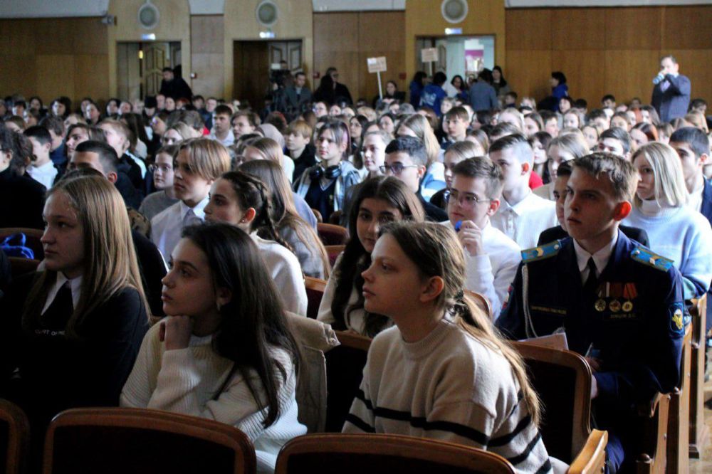 Сегодня в Крымском федеральном университете имени В.И.Вернадского состоялось открытие Республиканского конкурса-защиты научно-исследовательских работ "МАН "Искатель" Сегодня в Крымском федеральном университете имени В.И.Вернадского состоялось открытие Республиканского конкурса-защиты научно-исследовательских работ "МАН "Искатель"
