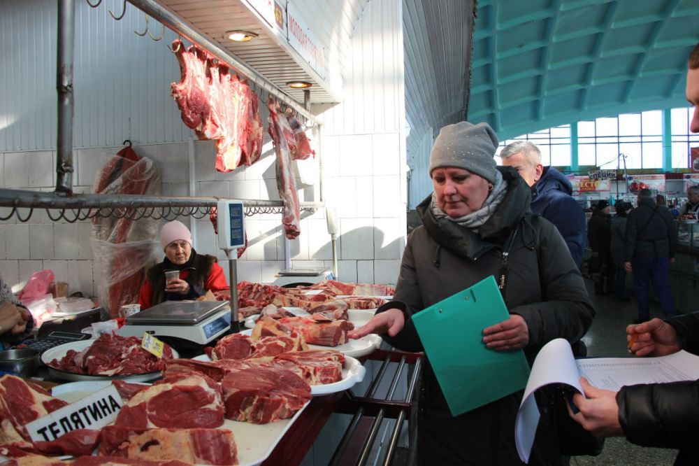 #экономика. В Керчи продолжается мониторинг соблюдения законодательства при формировании цен на социально значимые продукты питания на объектах потребительского рынка. Очередной плановый рейд провели сотрудники департамента... #экономика. В Керчи продолжается мониторинг соблюдения законодательства при формировании цен на социально значимые продукты питания на объектах потребительского рынка. Очередной плановый рейд провели сотрудники департамента...