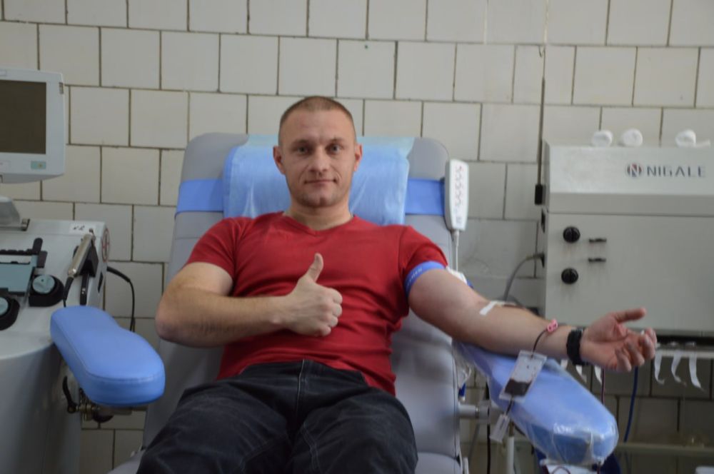 117 человек сдали кровь в ходе акции «Достойное поколение» 117 человек сдали кровь в ходе акции «Достойное поколение»