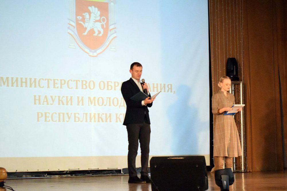 Сегодня в Крымском федеральном университете имени В.И.Вернадского состоялось открытие Республиканского конкурса-защиты научно-исследовательских работ "МАН "Искатель" Сегодня в Крымском федеральном университете имени В.И.Вернадского состоялось открытие Республиканского конкурса-защиты научно-исследовательских работ "МАН "Искатель"