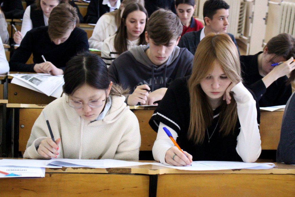 Сегодня в Крымском федеральном университете имени В.И.Вернадского состоялось открытие Республиканского конкурса-защиты научно-исследовательских работ "МАН "Искатель" Сегодня в Крымском федеральном университете имени В.И.Вернадского состоялось открытие Республиканского конкурса-защиты научно-исследовательских работ "МАН "Искатель"