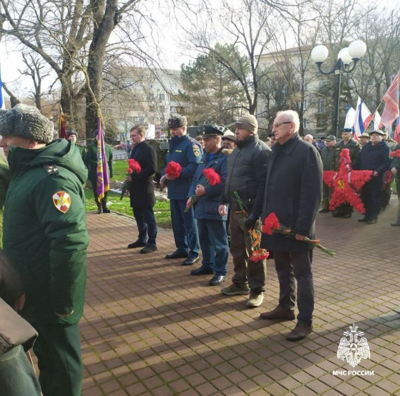 Алексей Ерёменко: Ровно 36 лет назад закончилась Афганская война, которая продлилась почти 10 лет и унесла тысячи жизней советских солдат.Они с честью сражались на чужой земле, проявляя истинный патриотизм и бесстрашие Алексей Ерёменко: Ровно 36 лет назад закончилась Афганская война, которая продлилась почти 10 лет и унесла тысячи жизней советских солдат.Они с честью сражались на чужой земле, проявляя истинный патриотизм и бесстрашие