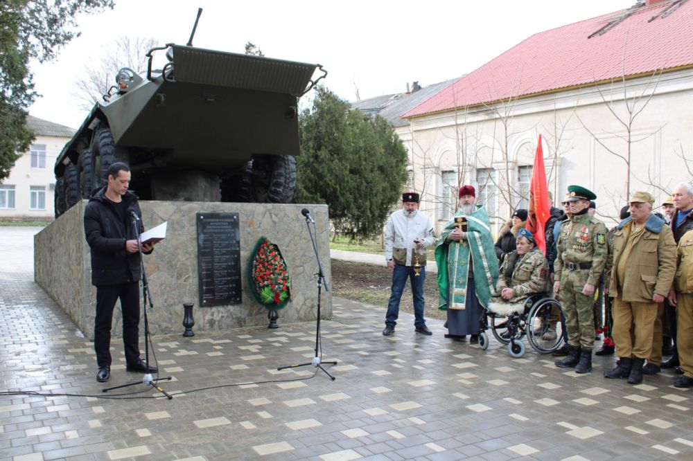 �������, 15 �������, � ��������� ����� �������� ������-������������������ � �. ������ ������ ������������� ��������, ������������ � 36-� ��������� �� ��� ������ ����� �� ����������� � ������ ��� ������ � ���������...