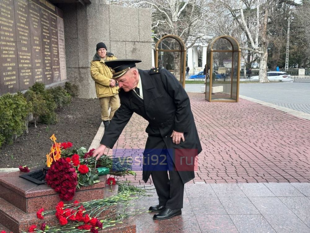 Сегодня – День памяти о россиянах, исполнявших служебный долг за пределами Отечества В эту дату принято вспоминать о героях, отдавших жизнь за Родину Сегодня – День памяти о россиянах, исполнявших служебный долг за пределами Отечества В эту дату принято вспоминать о героях, отдавших жизнь за Родину