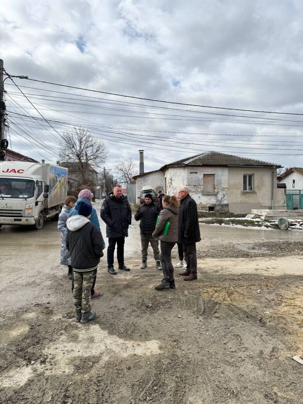 Михаил Афанасьев: В микрорайоне Старый город продолжается строительство канализационных сетей Михаил Афанасьев: В микрорайоне Старый город продолжается строительство канализационных сетей