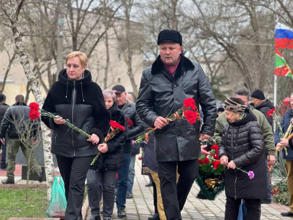 «36 лет прошло со дня вывода советских войск из республики Афганистан, но события, унёсшие жизни тысячи наших солдат, остаются в памяти. Священный долг каждого из нас – помнить о наших соотечественниках, для которых Родина... «36 лет прошло со дня вывода советских войск из республики Афганистан, но события, унёсшие жизни тысячи наших солдат, остаются в памяти. Священный долг каждого из нас – помнить о наших соотечественниках, для которых Родина...