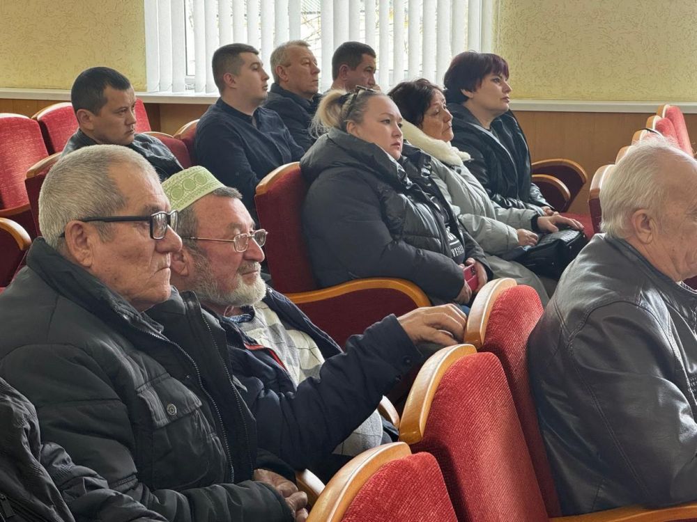 Председатель Госкомнаца Крыма Руслан Якубов провел рабочие встречи с местными депутатами и лидерами общественного мнения города Джанкоя, Джанкойского и Черноморского районов Председатель Госкомнаца Крыма Руслан Якубов провел рабочие встречи с местными депутатами и лидерами общественного мнения города Джанкоя, Джанкойского и Черноморского районов