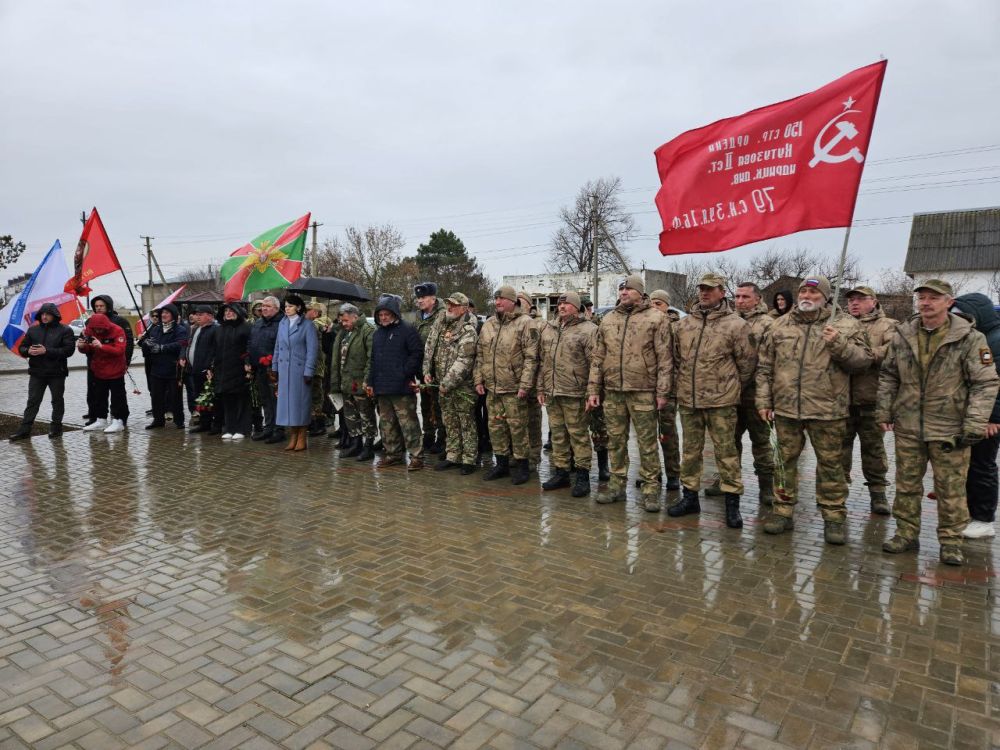 В Раздольном почтили память россиян, исполнявших служебный долг за пределами Отечества