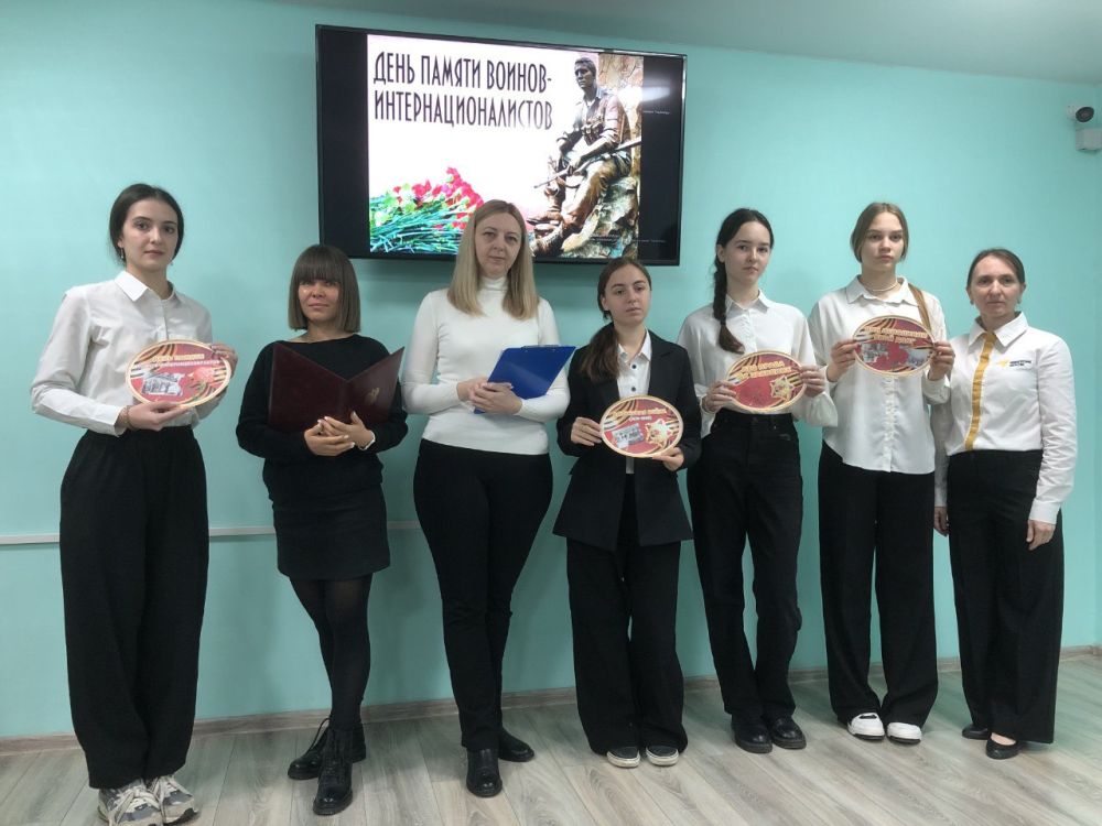 Отделами ЗАГС города Симферополя также организована совместная, тематическая лекция по правовому просвещению и патриотическому воспитанию для учащихся 9-11 классов МБОУ СОШ № 7 имени Отделами ЗАГС города Симферополя также организована совместная, тематическая лекция по правовому просвещению и патриотическому воспитанию для учащихся 9-11 классов МБОУ СОШ № 7 имени