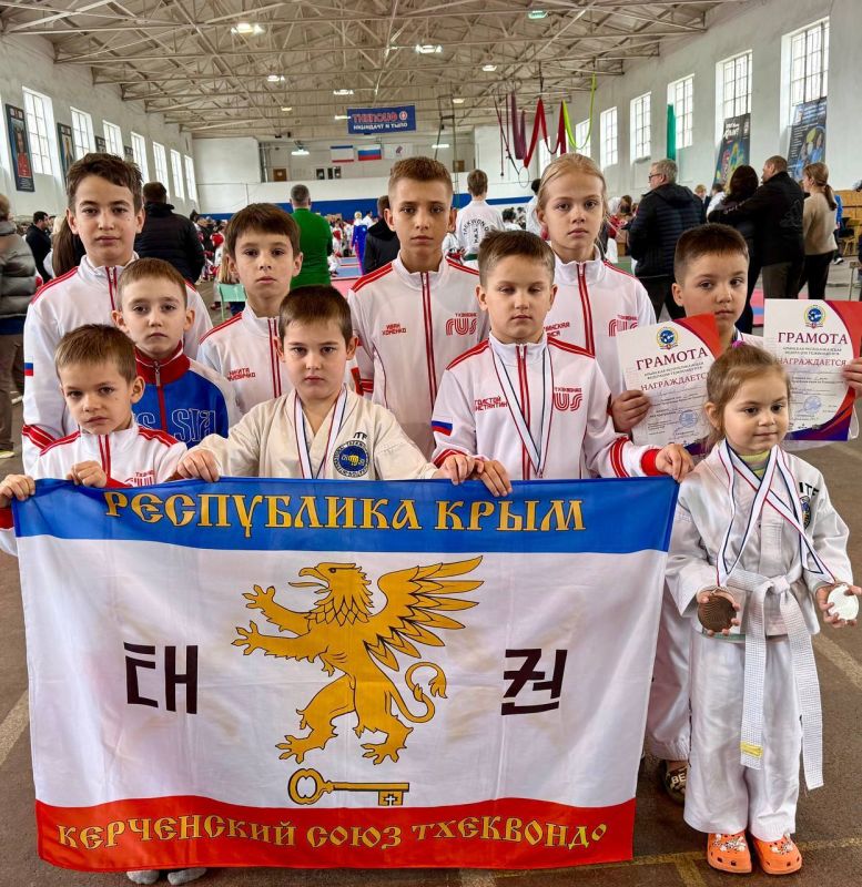 #знай_наших. Керчане достойно выступили в республиканских соревнованиях по Тхэквондо ИТФ #знай_наших. Керчане достойно выступили в республиканских соревнованиях по Тхэквондо ИТФ