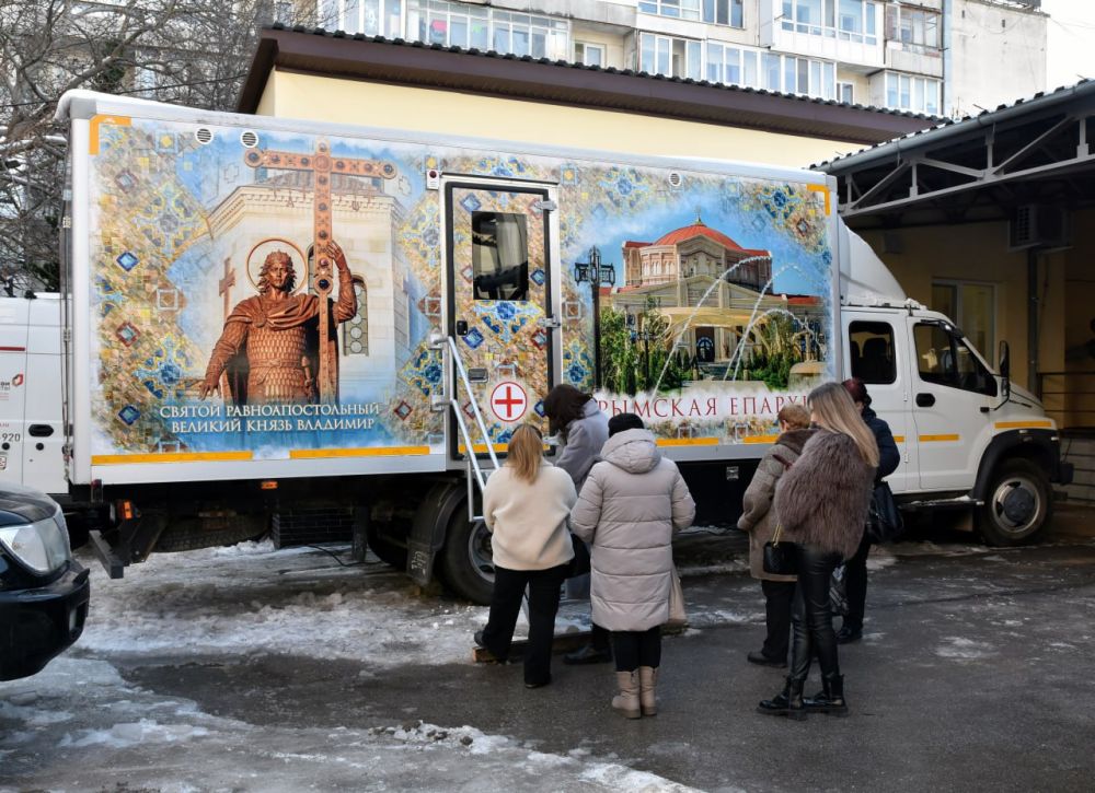 Сотрудники симферопольского центра «Мои документы» прошли диспансеризацию на рабочем месте Сотрудники симферопольского центра «Мои документы» прошли диспансеризацию на рабочем месте