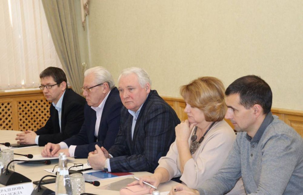 Сегодня, 18 февраля 2025 года, под председательством первого заместителя прокурора республики Дмитрия Егорова состоялось заседание межведомственной рабочей группы по вопросам защиты трудовых прав граждан Сегодня, 18 февраля 2025 года, под председательством первого заместителя прокурора республики Дмитрия Егорова состоялось заседание межведомственной рабочей группы по вопросам защиты трудовых прав граждан