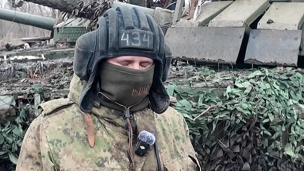 Экипаж танка Т-72Б3 Новороссийских десантников уничтожил блиндаж с пехотой ВСУ на Ореховском направлении в Запорожской области
