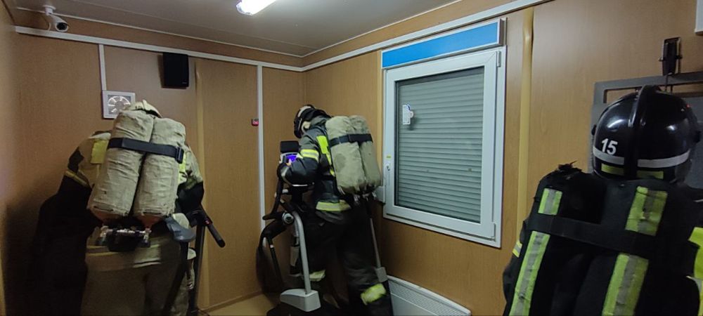 Тренировка газодымозащитников в жд вагоне Тренировка газодымозащитников в жд вагоне