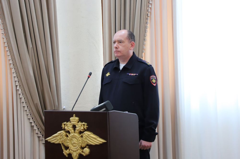 В УМВД России по г. Севастополю прошла пресс-конференция, посвященная вопросам легализации иностранных граждан согласно Указу Президента России № 1126, вступившему в силу с 1 января 2025 года В УМВД России по г. Севастополю прошла пресс-конференция, посвященная вопросам легализации иностранных граждан согласно Указу Президента России № 1126, вступившему в силу с 1 января 2025 года