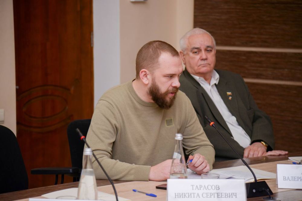 На выездном заседании Комитета по строительству, жилищной политике и топливно-энергетическому комплексу под председательством Валерия Коваленко депутаты обсудили газификацию населённых пунктов, строительство социальных... На выездном заседании Комитета по строительству, жилищной политике и топливно-энергетическому комплексу под председательством Валерия Коваленко депутаты обсудили газификацию населённых пунктов, строительство социальных...