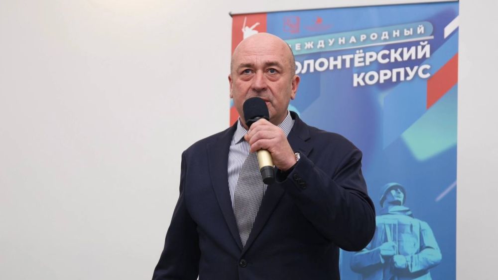 Открытие центра волонтёрского корпуса к 80-летию Победы в Евпатории Открытие центра волонтёрского корпуса к 80-летию Победы в Евпатории
