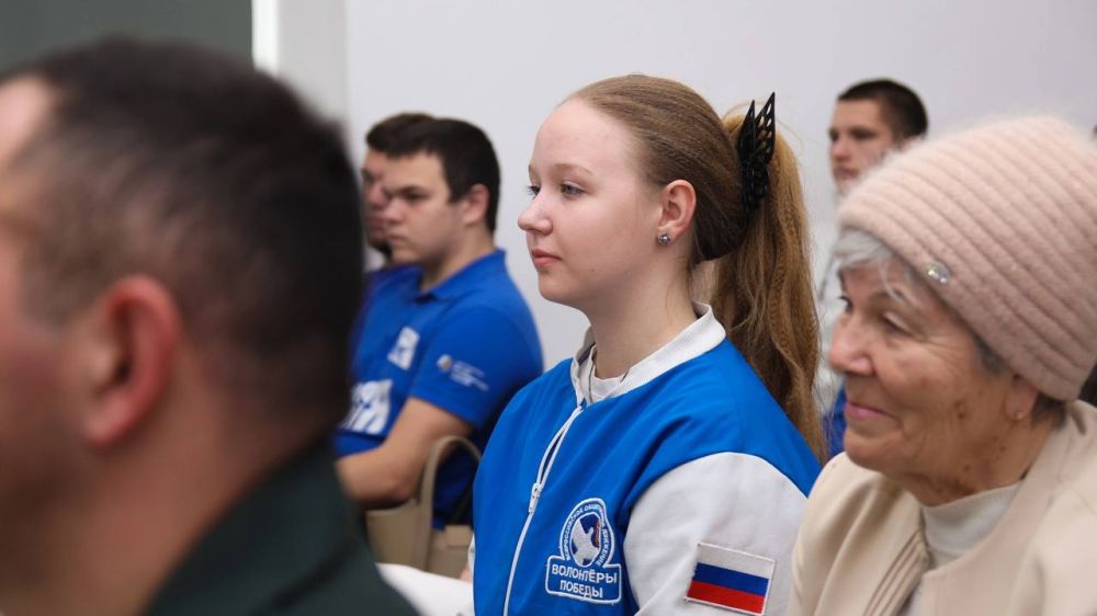 Открытие центра волонтёрского корпуса к 80-летию Победы в Евпатории Открытие центра волонтёрского корпуса к 80-летию Победы в Евпатории