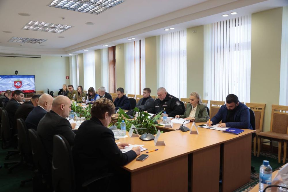 Алексей Зинченко: На заседании Комитета Государственного Совета Республики Крым по патриотическому воспитанию и молодежной политике выступил с докладом о патриотическом воспитании молодежи и проведении мероприятий по... Алексей Зинченко: На заседании Комитета Государственного Совета Республики Крым по патриотическому воспитанию и молодежной политике выступил с докладом о патриотическом воспитании молодежи и проведении мероприятий по...