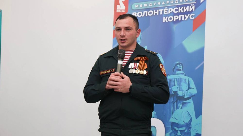 Открытие центра волонтёрского корпуса к 80-летию Победы в Евпатории Открытие центра волонтёрского корпуса к 80-летию Победы в Евпатории