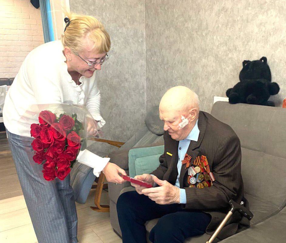 Ирина Кивико вручила юбилейные медали «80 лет Победы в Великой Отечественной войне 1941-1945 гг.» ветеранам Великой Отечественной войны Симферопольского района: Степану Михайловичу, Валентине Семеновне и Пётру Никитичу Ирина Кивико вручила юбилейные медали «80 лет Победы в Великой Отечественной войне 1941-1945 гг.» ветеранам Великой Отечественной войны Симферопольского района: Степану Михайловичу, Валентине Семеновне и Пётру Никитичу
