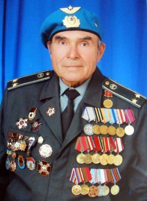 Юрий Нестеренко: Большая честь для меня, во время очередного посещения Ялты, заблаговременно поздравить с наступающим Днём защитника Отечества Анатолия Яковлевича Медведя - ветерана, участника боевых действий ВОВ, почётного... Юрий Нестеренко: Большая честь для меня, во время очередного посещения Ялты, заблаговременно поздравить с наступающим Днём защитника Отечества Анатолия Яковлевича Медведя - ветерана, участника боевых действий ВОВ, почётного...
