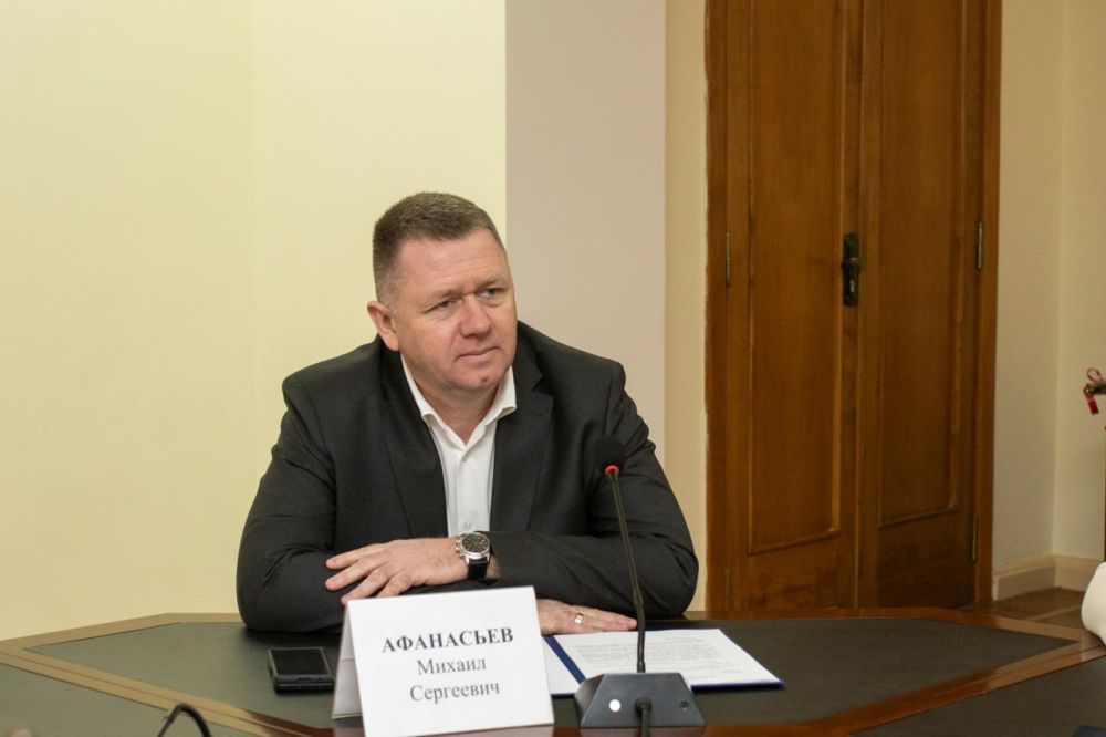 В администрации крымской столицы состоялась торжественная церемония вручения наград, посвященная Дню защитника Отечества В администрации крымской столицы состоялась торжественная церемония вручения наград, посвященная Дню защитника Отечества