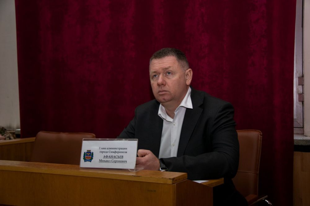 Сегодня состоялась внеочередная 12-я сессия Симферопольского городского совета III созыва под руководством главы муниципального образования городской округ Симферополь РК – председателя Симферопольского городского совета... Сегодня состоялась внеочередная 12-я сессия Симферопольского городского совета III созыва под руководством главы муниципального образования городской округ Симферополь РК – председателя Симферопольского городского совета...