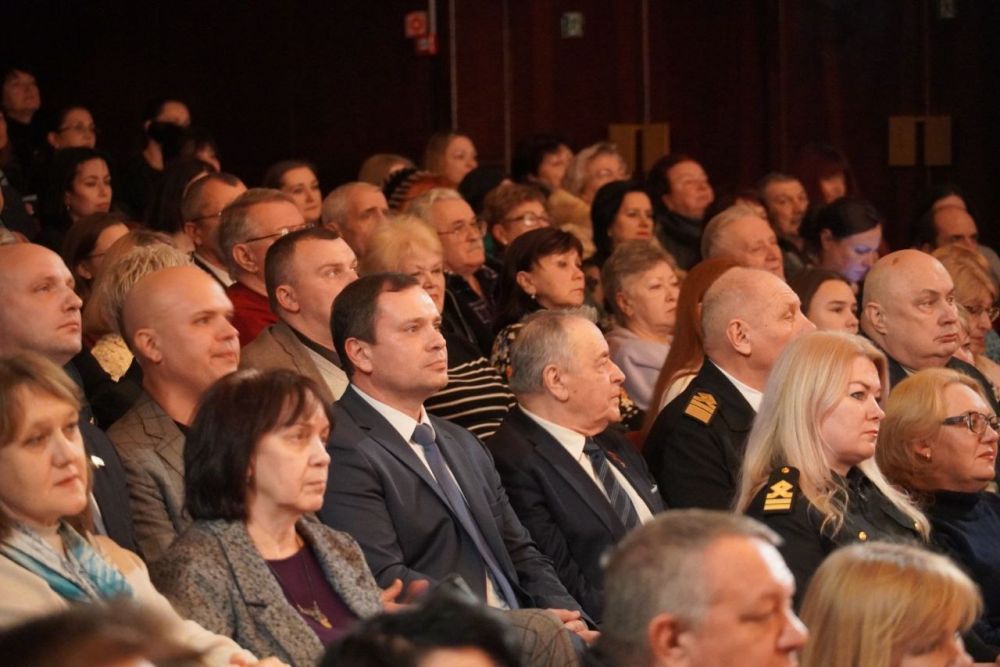 В Керчи состоялась церемония награждения победителей рейтинга достижений «Золотой грифон-2024» В Керчи состоялась церемония награждения победителей рейтинга достижений «Золотой грифон-2024»