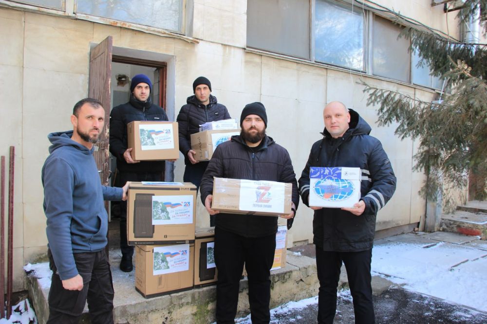 #своих_не_бросаем. В преддверии Дня защитника Отечества из Керчи отправили, а сегодня уже доставили очередной гуманитарный груз бойцам в зону проведения специальной военной операции. Об этом сообщил глава администрации Олег... #своих_не_бросаем. В преддверии Дня защитника Отечества из Керчи отправили, а сегодня уже доставили очередной гуманитарный груз бойцам в зону проведения специальной военной операции. Об этом сообщил глава администрации Олег...