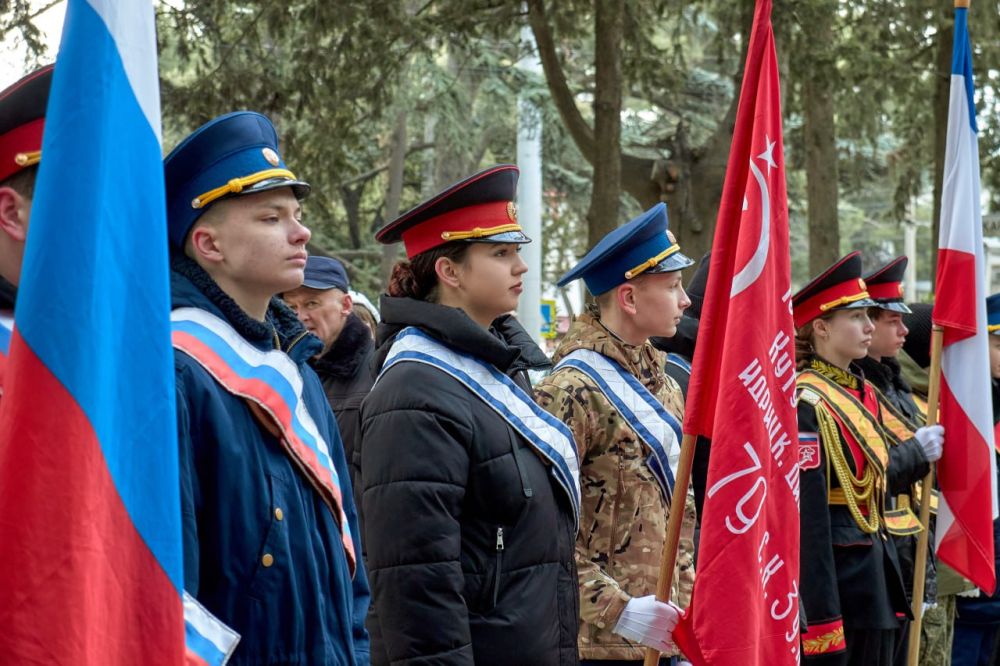 История в лицах: в Ялте открылась фотовыставка Героев Советского Союза и России История в лицах: в Ялте открылась фотовыставка Героев Советского Союза и России