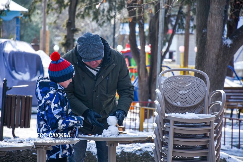 Снег в Евпатории – явление редкое и, как правило, недолгое Снег в Евпатории – явление редкое и, как правило, недолгое