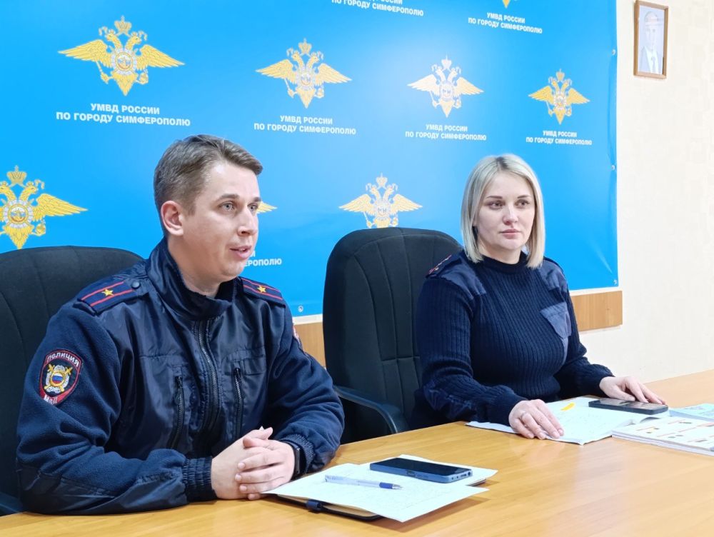 В Симферополе сотрудники полиции провели профилактические беседы с несовершеннолетними В Симферополе сотрудники полиции провели профилактические беседы с несовершеннолетними