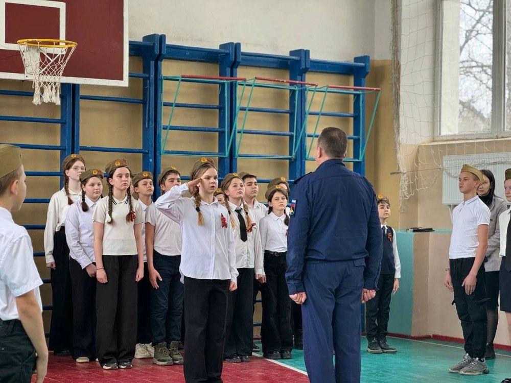 Ольга Урайкина: В преддверии Дня защитника Отечества приняла участие, в качестве гостя и члена жюри, в смотре-конкурсе "Строя и песни" между 5 и 6 классами, а также 7 и 8 классами в МБОУ "Плодовская СОШ им. Сабадашева Е.М Ольга Урайкина: В преддверии Дня защитника Отечества приняла участие, в качестве гостя и члена жюри, в смотре-конкурсе "Строя и песни" между 5 и 6 классами, а также 7 и 8 классами в МБОУ "Плодовская СОШ им. Сабадашева Е.М