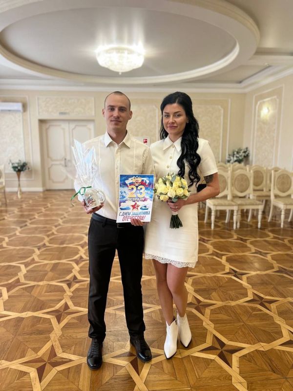 Отдел ЗАГС города Симферополя проводил праздничные, торжественные обряды бракосочетания «В день мужской желаю счастья и клянусь тебе в любви» Отдел ЗАГС города Симферополя проводил праздничные, торжественные обряды бракосочетания «В день мужской желаю счастья и клянусь тебе в любви»