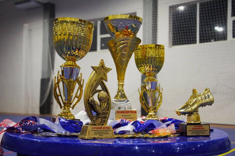 Шериф Османов: Впервые в Республике прошел Чемпионат Крыма по микрофутзалу 3х3 среди женских команд Шериф Османов: Впервые в Республике прошел Чемпионат Крыма по микрофутзалу 3х3 среди женских команд
