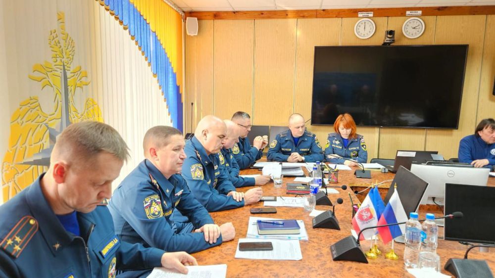 В Симферополе прошло расширенное заседание Общественного совета при Главном управлении МЧС России по Республике Крым В Симферополе прошло расширенное заседание Общественного совета при Главном управлении МЧС России по Республике Крым