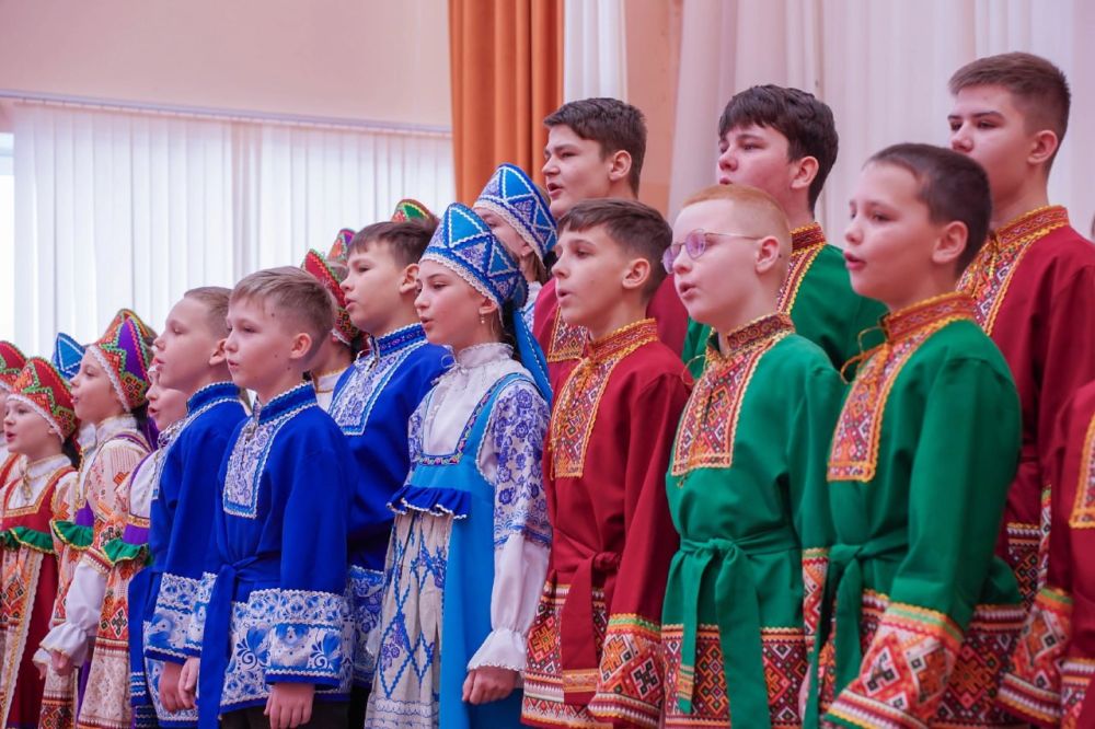 В рамках Международного Дня родного языка состоялся юбилейный XX Всекрымский творческий конкурс «Язык – душа народа», посвященный Году защитника Отечества В рамках Международного Дня родного языка состоялся юбилейный XX Всекрымский творческий конкурс «Язык – душа народа», посвященный Году защитника Отечества