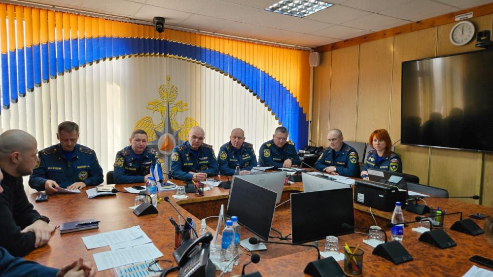 В Симферополе прошло расширенное заседание Общественного совета при Главном управлении МЧС России по Республике Крым В Симферополе прошло расширенное заседание Общественного совета при Главном управлении МЧС России по Республике Крым