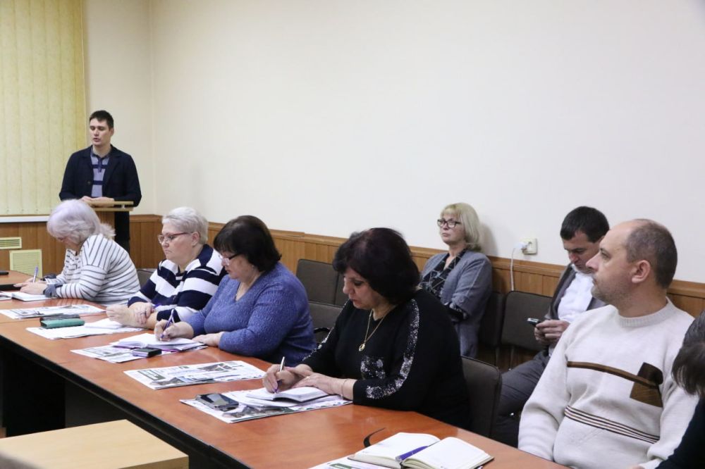 Ольга Урайкина: Сегодня совместно с главой администрации Бахчисарайского района Анжеликой Ястребовой провели аппаратное совещание при участии заместителей главы администрации района и глав сельских поселений Ольга Урайкина: Сегодня совместно с главой администрации Бахчисарайского района Анжеликой Ястребовой провели аппаратное совещание при участии заместителей главы администрации района и глав сельских поселений