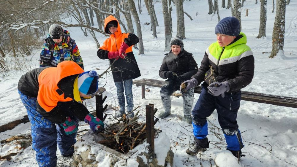 Восхождение на Чатыр-Даг: патриотизм и познание природы в одном сюжете Восхождение на Чатыр-Даг: патриотизм и познание природы в одном сюжете