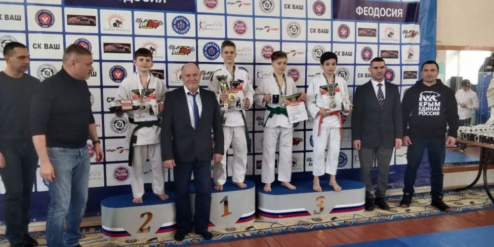 #знай_наших. Керчане привезли полный комплект наград с Республиканского турнира по дзюдо 22 февраля, в преддверии Дня Защитника Отечества, в Феодосии состоялся Республиканский турнир по дзюдо в двух возрастных категориях: у... #знай_наших. Керчане привезли полный комплект наград с Республиканского турнира по дзюдо 22 февраля, в преддверии Дня Защитника Отечества, в Феодосии состоялся Республиканский турнир по дзюдо в двух возрастных категориях: у...