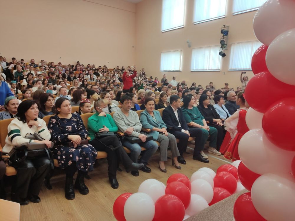 В рамках Международного Дня родного языка состоялся юбилейный XX Всекрымский творческий конкурс «Язык – душа народа», посвященный Году защитника Отечества В рамках Международного Дня родного языка состоялся юбилейный XX Всекрымский творческий конкурс «Язык – душа народа», посвященный Году защитника Отечества
