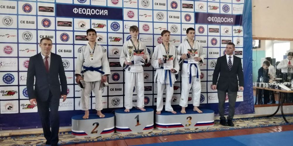 #знай_наших. Керчане привезли полный комплект наград с Республиканского турнира по дзюдо 22 февраля, в преддверии Дня Защитника Отечества, в Феодосии состоялся Республиканский турнир по дзюдо в двух возрастных категориях: у... #знай_наших. Керчане привезли полный комплект наград с Республиканского турнира по дзюдо 22 февраля, в преддверии Дня Защитника Отечества, в Феодосии состоялся Республиканский турнир по дзюдо в двух возрастных категориях: у...