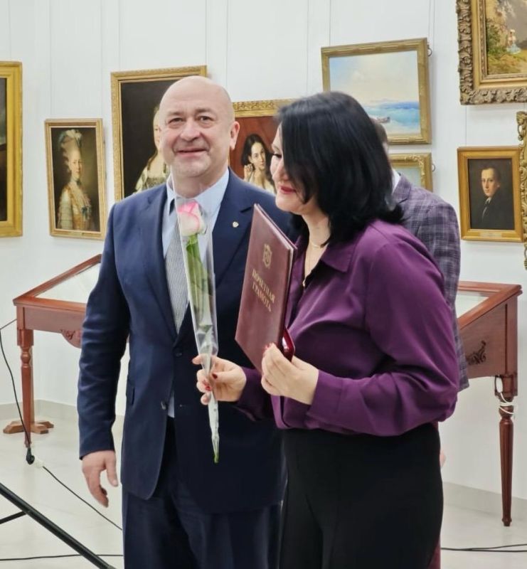 Михаил Назаров: Государственный архив Республики Крым новейшей истории и по личному составу отмечает 10 – летие со дня создания Михаил Назаров: Государственный архив Республики Крым новейшей истории и по личному составу отмечает 10 – летие со дня создания
