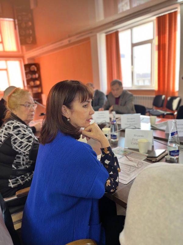 В Государственном комитете по делам межнациональных отношений состоялось заседание Консультативного совета по изданию социально-значимой литературы на языках народов Крыма В Государственном комитете по делам межнациональных отношений состоялось заседание Консультативного совета по изданию социально-значимой литературы на языках народов Крыма