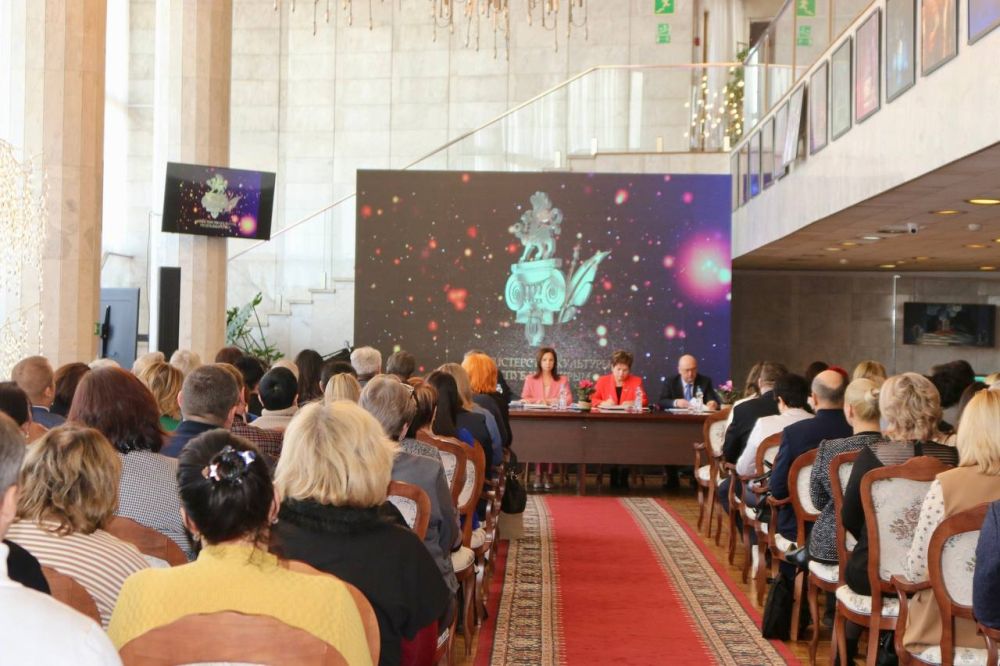 Алла Пономаренко: 36 памятников Великой Отечественной войны отремонтированы за счет средств депутатов Госсовета, к 9 мая планируется восстановить ещё пять Алла Пономаренко: 36 памятников Великой Отечественной войны отремонтированы за счет средств депутатов Госсовета, к 9 мая планируется восстановить ещё пять