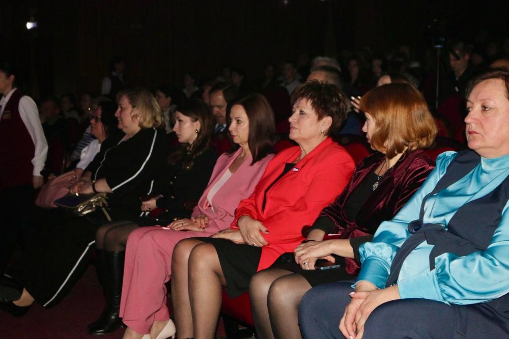 Алла Пономаренко: 36 памятников Великой Отечественной войны отремонтированы за счет средств депутатов Госсовета, к 9 мая планируется восстановить ещё пять Алла Пономаренко: 36 памятников Великой Отечественной войны отремонтированы за счет средств депутатов Госсовета, к 9 мая планируется восстановить ещё пять